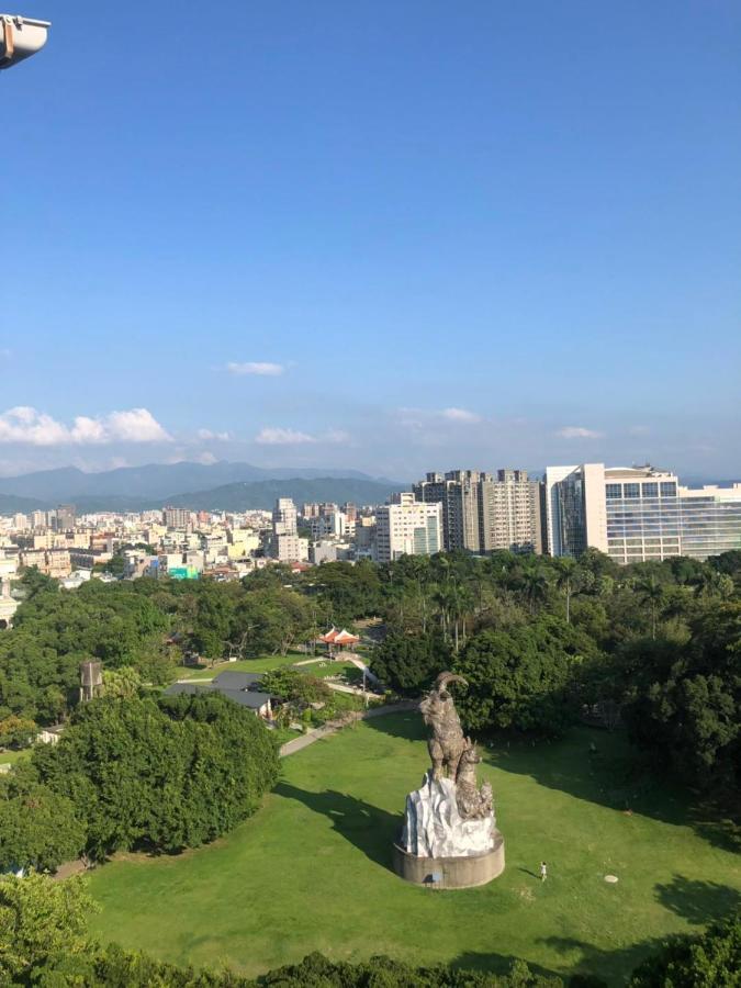 星霖之家 Lägenhet Taichung Exteriör bild